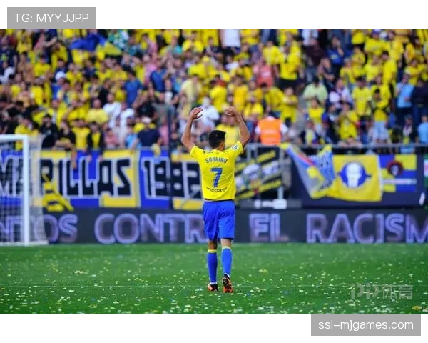 西甲纪录片《更衣室》第三季上线,聚焦本赛季保级队心路历程 西甲纪录片《更衣室》第三季上线,聚焦本赛季保级队心路历程