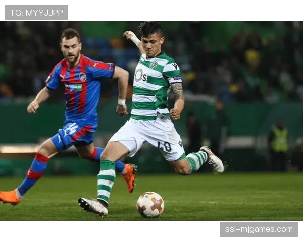 特写瞬间:穆西亚拉精彩穿裆过人后助攻,点燃安联球场 特写瞬间:穆西亚拉精彩穿裆过人后助攻,点燃安联球场